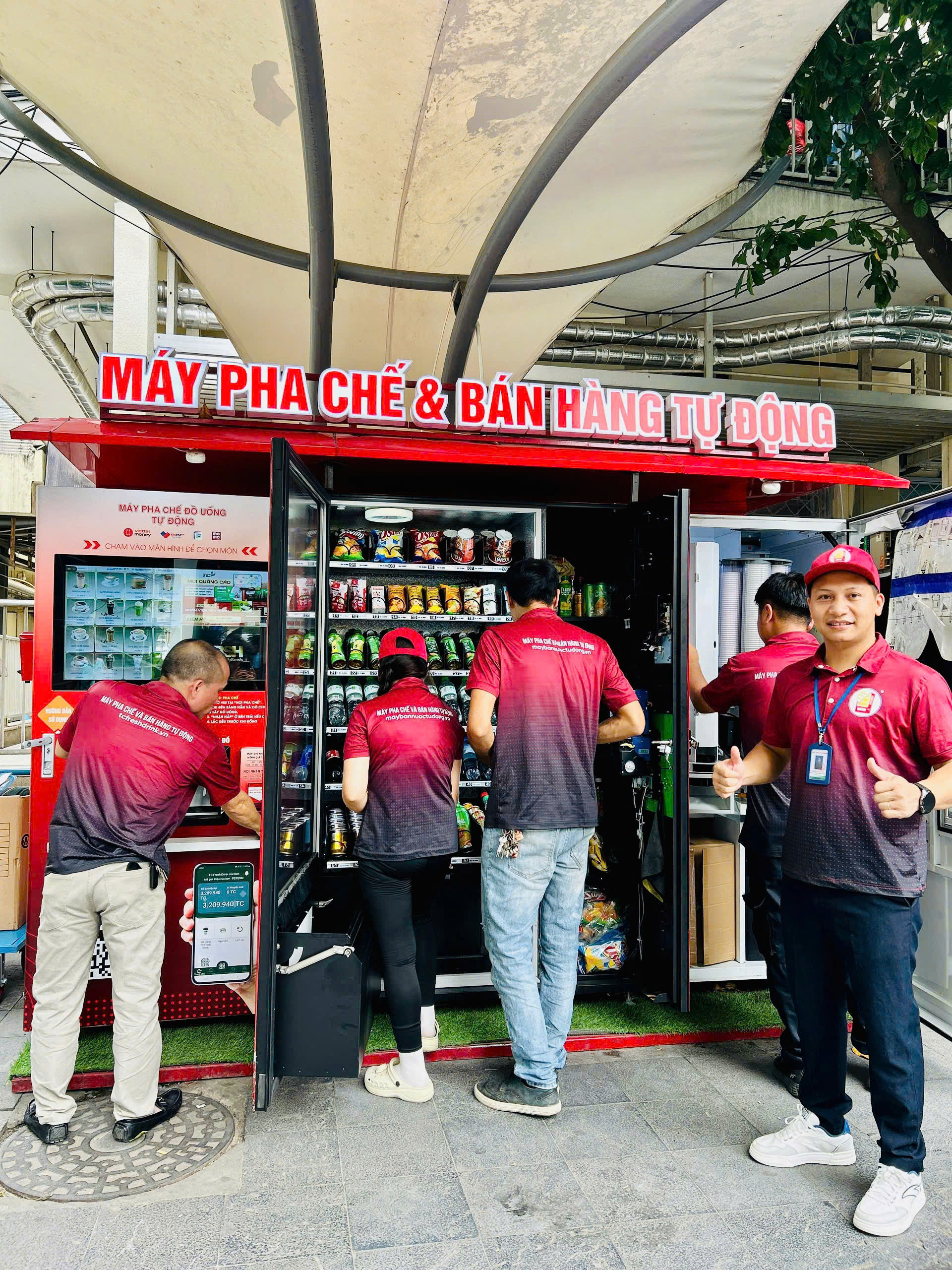 Máy bán hàng tự động tại Bệnh Viện Bạch mai