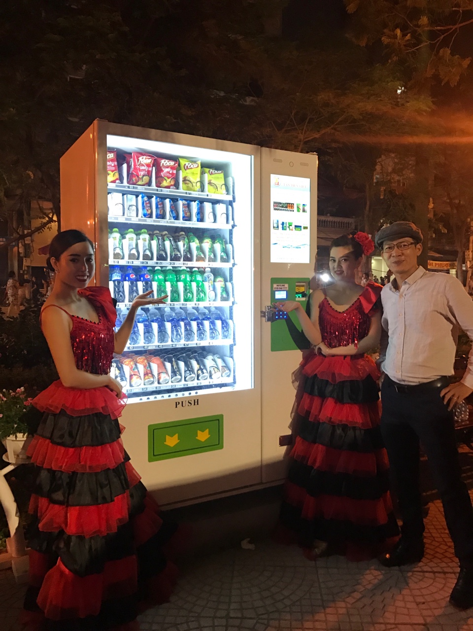 Máy bán nước tự động D720C